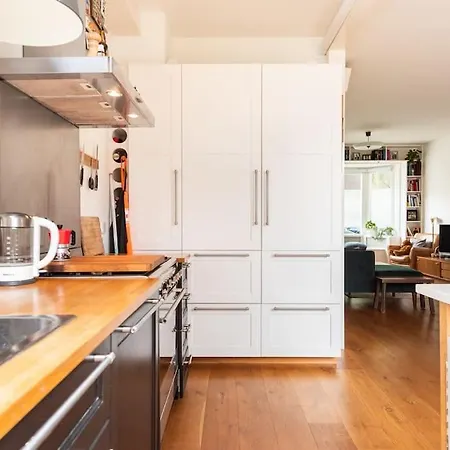 Cozy Homestay In - Up To 4 Ppl *